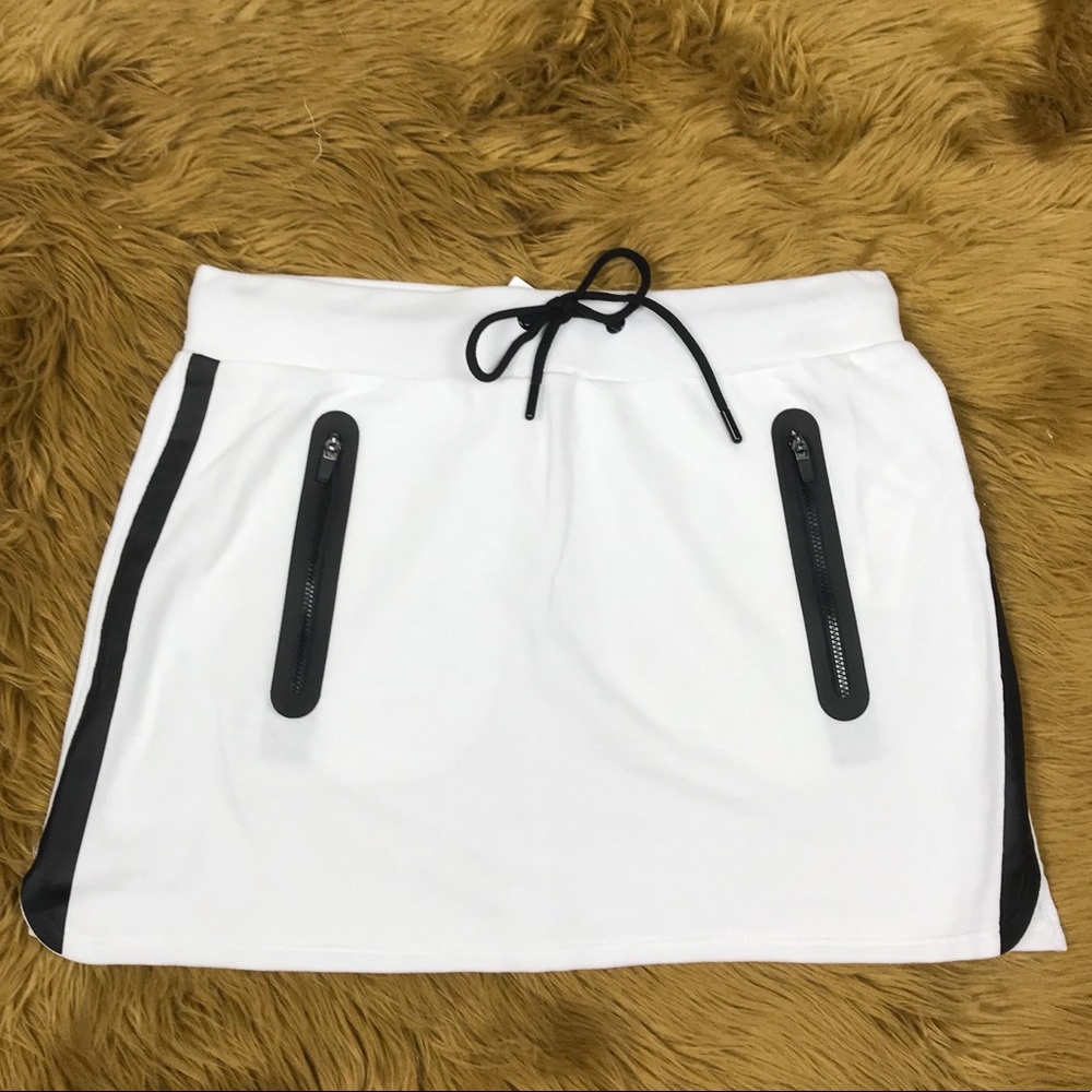 NWT Fabletics Amara white mini skirt sz M - Picture 2 of 8